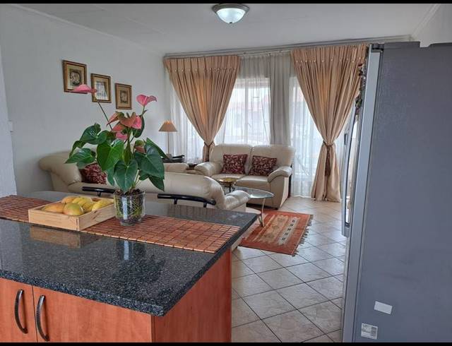 2 BEDROOM TOWNHOUSE FOR SALE IN DALPARK EXT 1